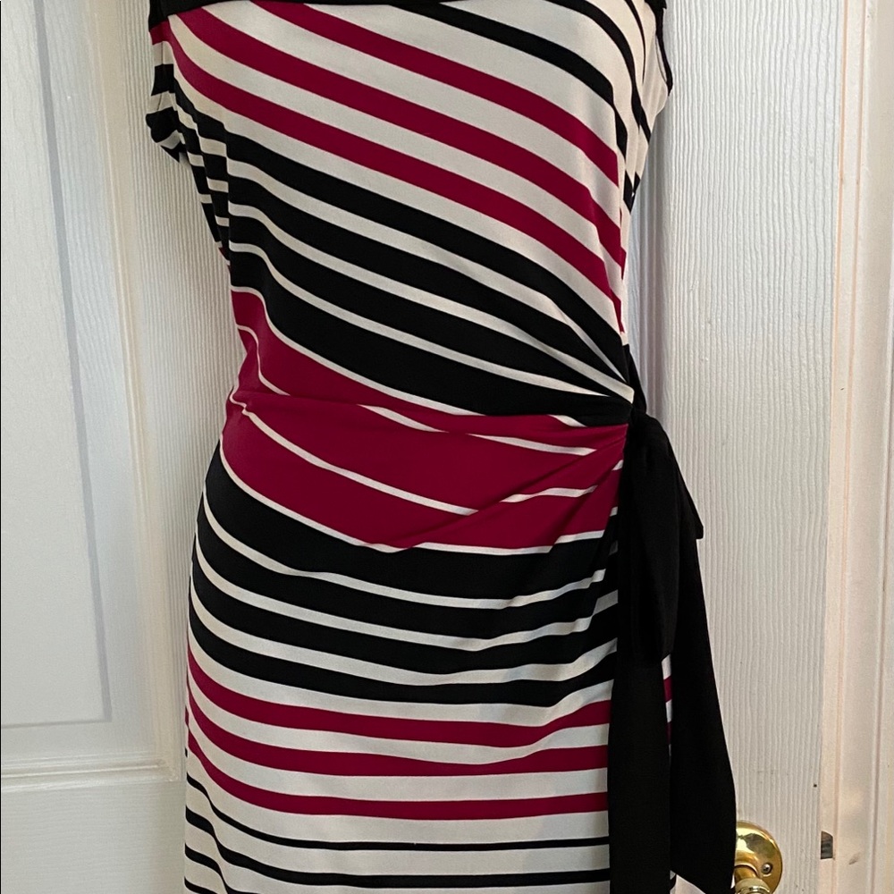 Dress - Picture 2 of 5